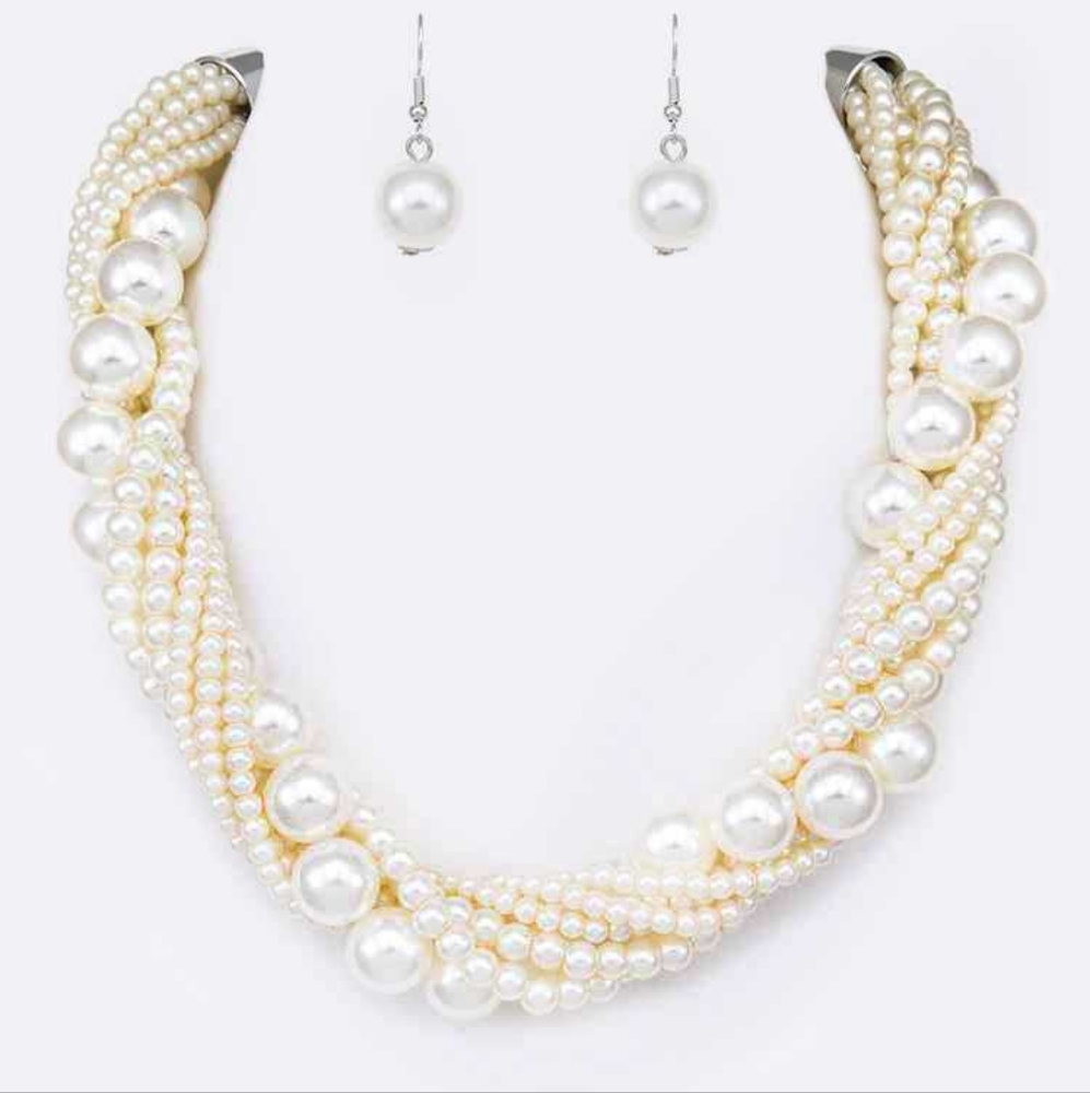 Twisted pearls